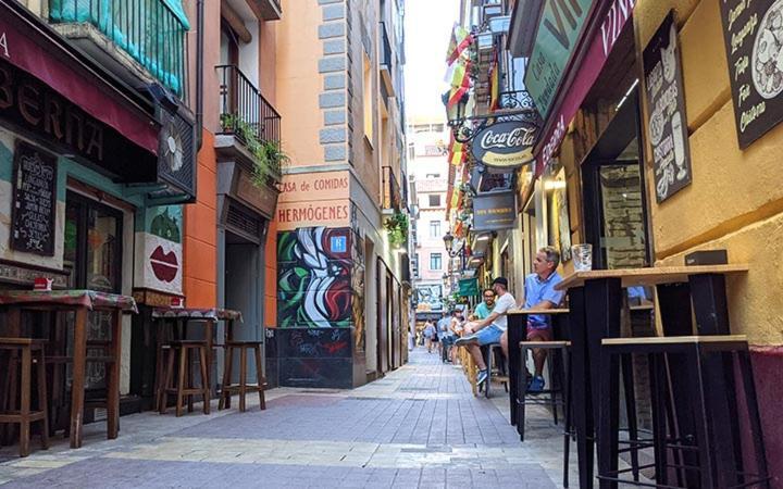 Piso Para 4 Con 2 Parking En Casco Historico De Zaragoza 2 Noches Minimo 外观 照片