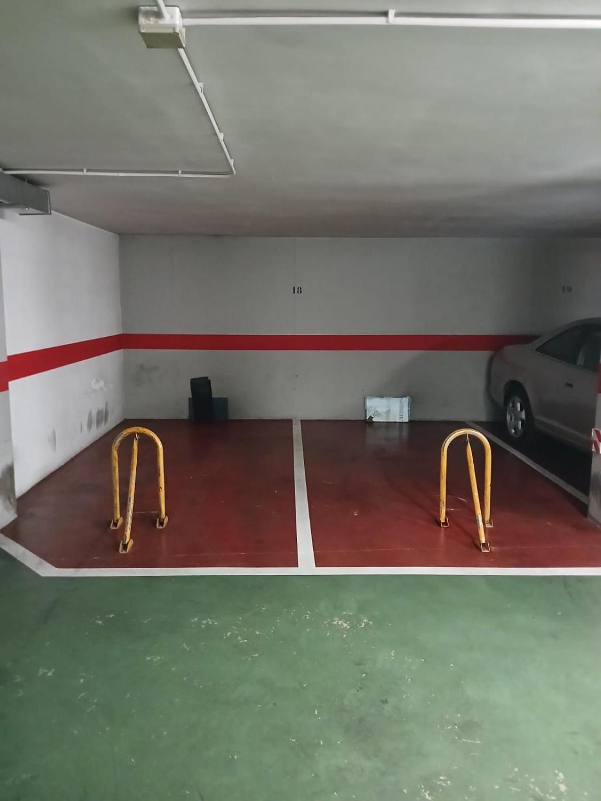 Piso Para 4 Con 2 Parking En Casco Historico De Zaragoza 2 Noches Minimo 外观 照片